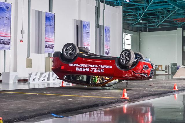 全新哈佛H6成功挑战最严翻滚试验